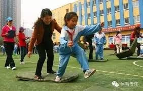 JDG连DRG都赢不了，还指望拿精英组第一？年总揭幕赛打得难解难分！